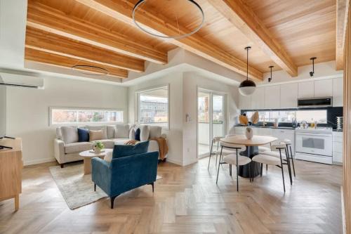 Alberta Arts District House | Alberta Arts-tastic Townhouse - 91 WalkScore