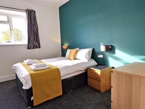 Staple Hill Apartment | Alberton Apartments - Spacious - Newly Renovated