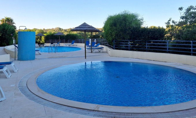 Montechoro Apartment | Albufeira Oasis Retreat