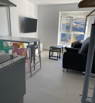 Pradollano Apartment | ALCAZABA PREMIUM CON VISTAS