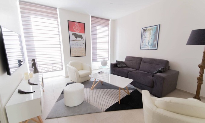Cannes City Centre Apartment | Alceste - Two Bedroom Apartment, Sleeps 4