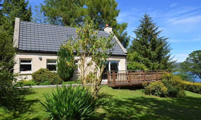 Kilmun Cottage | Alder Cottage, country location near Dunoon, loch views