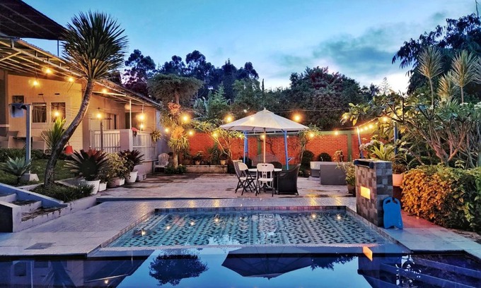 Parongpong Villa | Alessandra Villa
