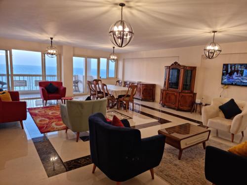 Bab Sharqi Apartment | Alex sea view apartment - families only