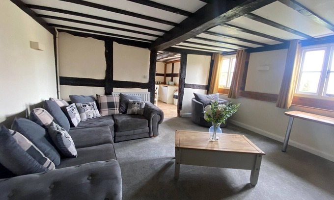 Putley Hotel | Alexander Park Resort