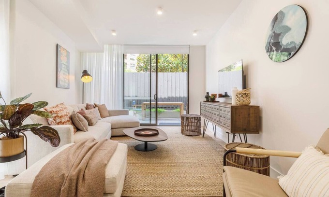 South Yarra Apartment | Alexandra Elegance Riverside Living in Style