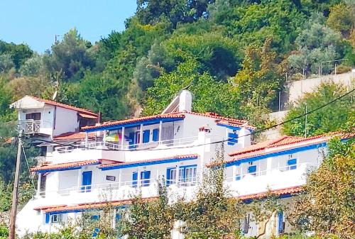 Skiathos Apartment | Alexandra's Studios