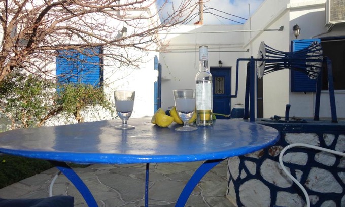 Apollonia House | Alexandros House