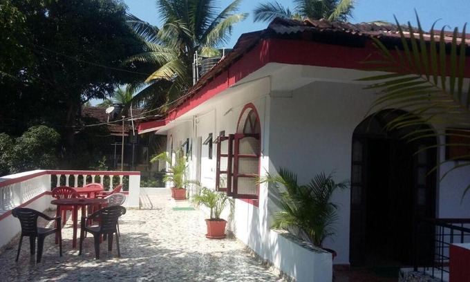 Candolim Apartment | AlexMarie Holiday Homes Apartments 5 min to Candolim Beach