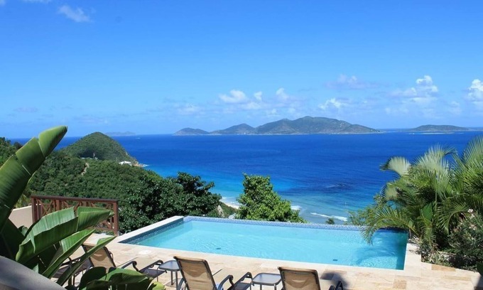 West End Villa | Alfresco - Luxury Villa with Fantastic Views and Infinity Pool
