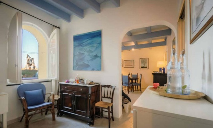 Alghero City Centre Apartment | Alghero Fish House, art and sea