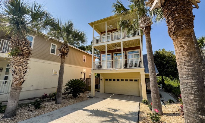 Summer Breeze House | Algun Dia - Spring/Summer DEALS are LIVE NOW! 4 nt MIN!