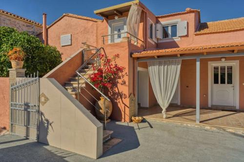 Anafonitria Apartment | Alice Happy Place 2 , only 5 minutes from the shipwreck!