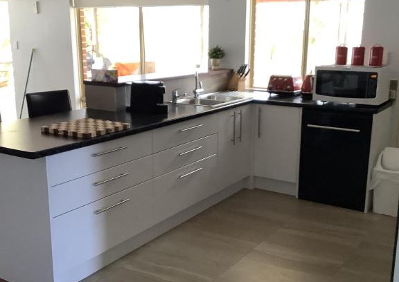 Leeman House | Alimac's Beach Stay Leeman