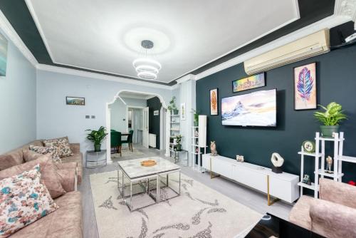 Emin Sinan Apartment | Alina palas