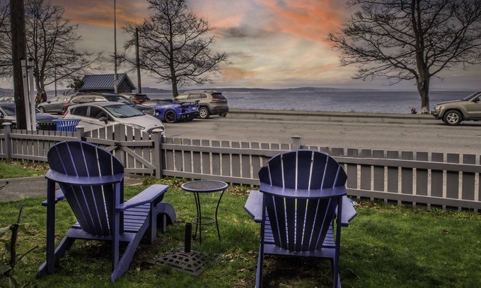 Alki Condo | Alki Beach Paradise Retreat