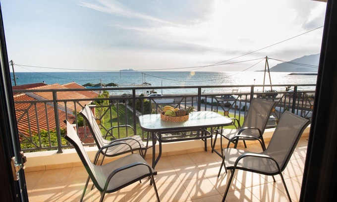 Kokinos Pirgos Apartment | Alkioni Cretan suites - Thalassa