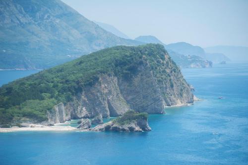 Budva Apartment | All blue