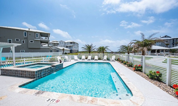 Port Aransas House | All Decked Out | Private Pool, Hot Tub, Game Room