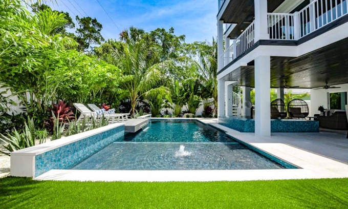 Sarasota House | All Decked Out