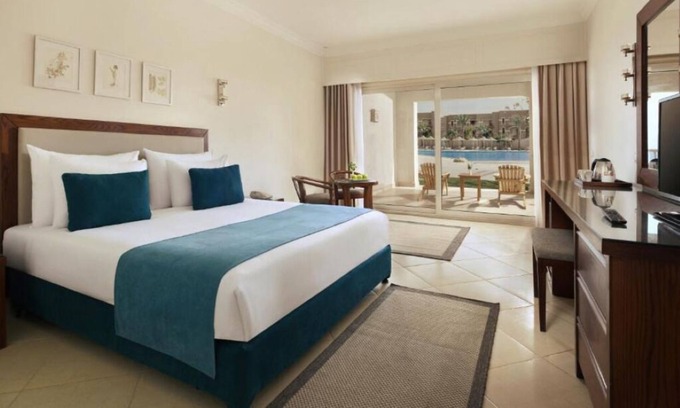 Soma Bay Hotel | All-Inclusive Coastal Retreat with 2 Outdoor Pool, Spa and Watersports