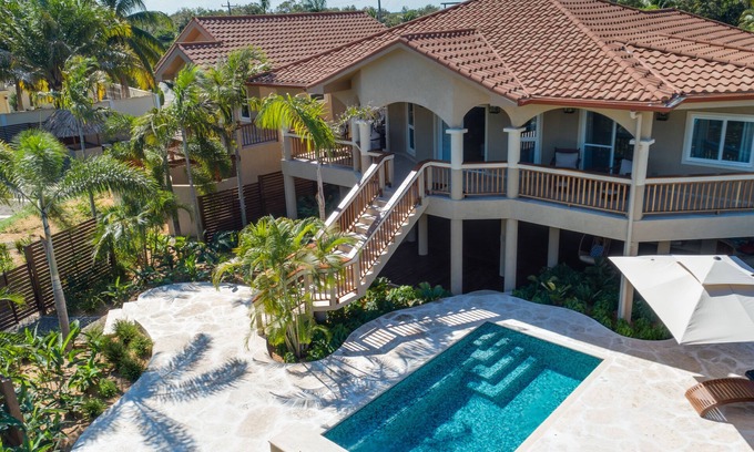Cocoplum Villa | ALL INCLUSIVE Seahorse Villa - 4 Bedroom Luxury Villa near Placencia, Belize