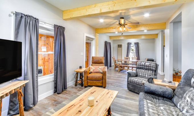 Seney House | All-Season Seney Home w/Private Yard & Fire Pit!