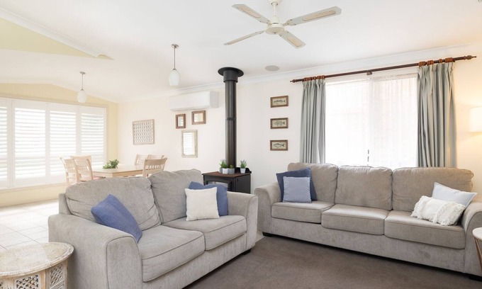 Mollymook House | All Seasons in Mollymook