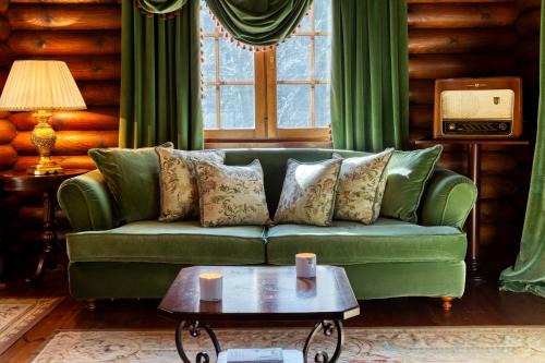 Arcadia Region Ski Chalet | All Seasons Paradise
