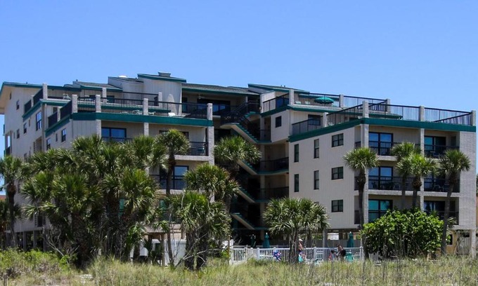 Madeira Beach Apartment | All Seasons Vacation Resort by Libertè