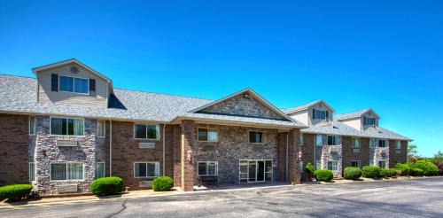 St. Robert Hotel | All Towne Suites