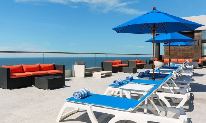 Long Beach Hotel | Allegria Hotel
