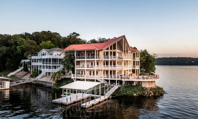 Sunrise Beach House | Allie's - Amazing 8,000 SF Home with -Private Pool-hot tub- Sleeps 26+