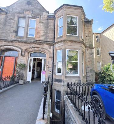 Newington House | Allison House 16