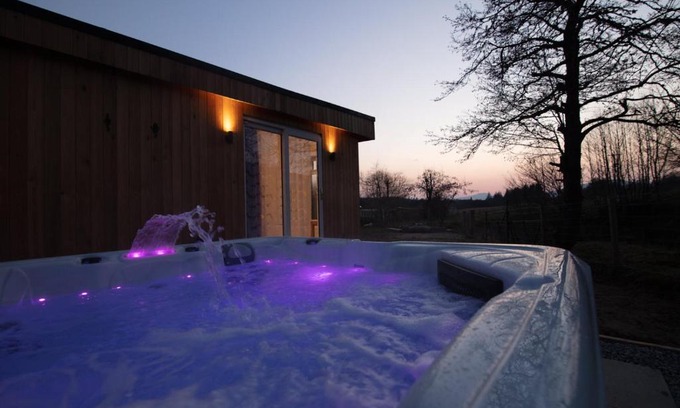 Roybridge Apartment | Allt Mor Rentals - Chalet with hot tub, And Studio Apartment no hot tub