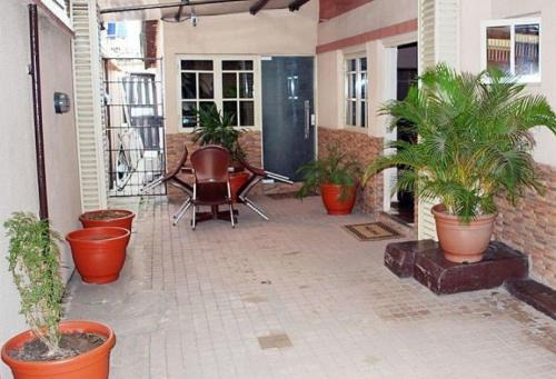 Surulere Cabin | Allure Suites - Luxury Room