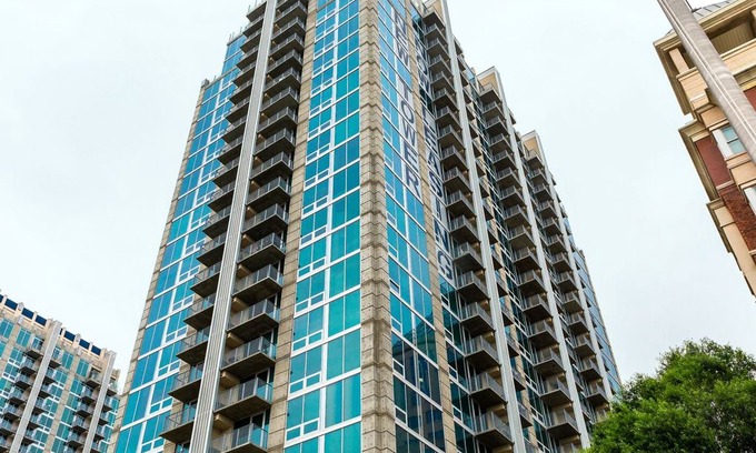 Charlotte Center City Apartment | Alluring One Bed at SkyHouse Uptown