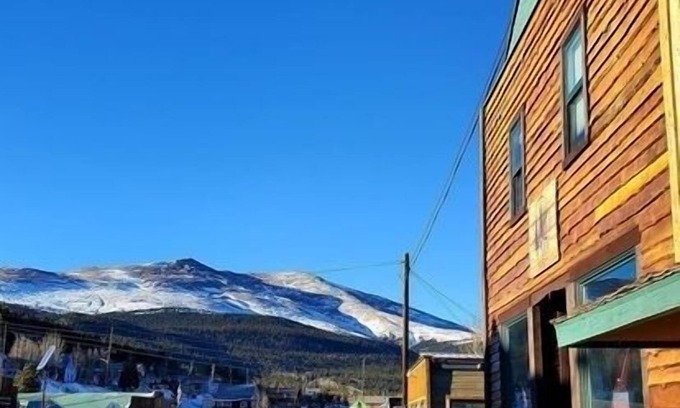 Alma House | Alma House -Stay and play in the high country