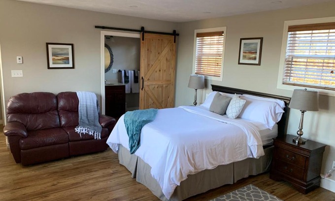Alma Bed & Breakfast | Alma Shore Lane Suites & Cottages