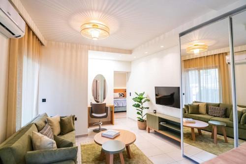 Ilioupoli Apartment | AlMar- Διαμέρισμα στο κέντρο της Ηλιούπολης