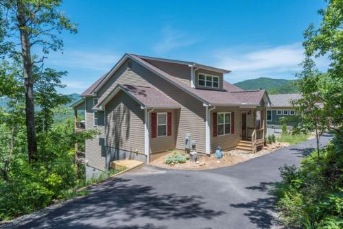Black Mountain House | Almost Bearadise Brand New 5 Bedroom Home with Views