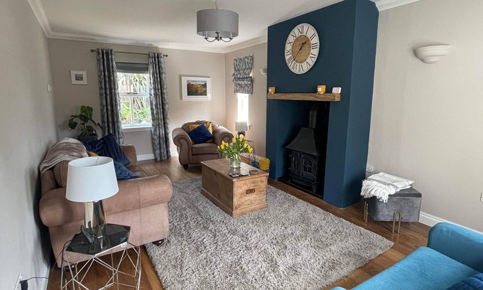 Alnmouth House | Alnmouth Close to beach with Private parking.