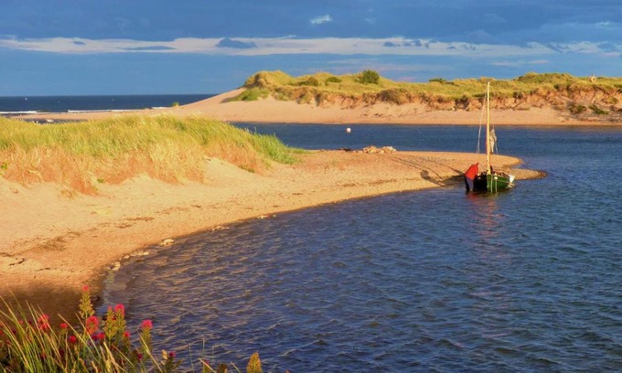Alnmouth Apartment | Alnmouth Coastal properties close to Beach with Parking