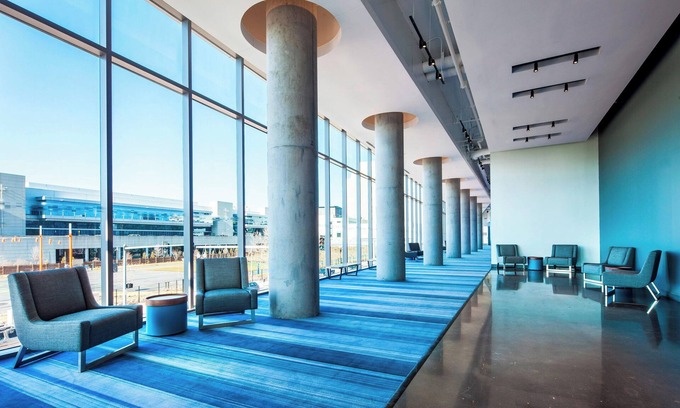 D Street - West Broadway Hotel | Aloft by Marriott, Boston Seaport District