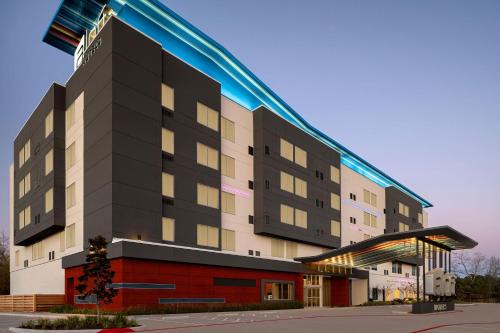 Conroe Hotel | Aloft Houston Shenandoah - The Woodlands