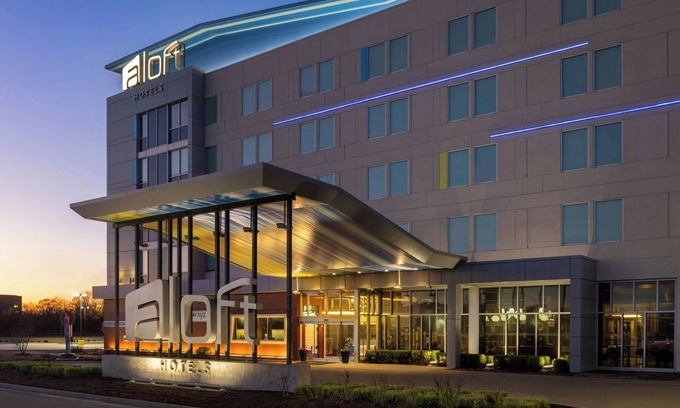 Greenwich Hotel | Aloft Wichita