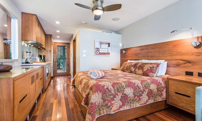 Napili Condo | Aloha Condos, Napili Bay Resort, Condo 105, Beachfront