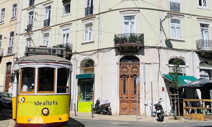 Lisbon Old Town Hostel | Alojamento Local Private Accommodation