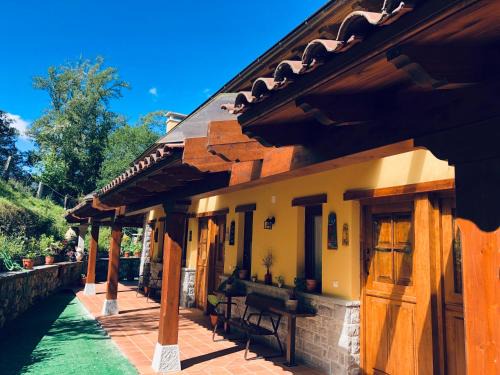 San Juan de Parres Hotel | Alojamiento Rural Cosorios