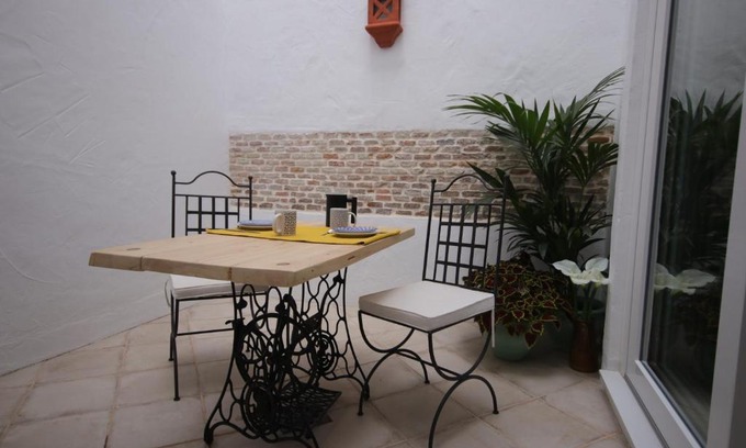 Historic Center of Estepona Apartment | Alojamiento Tukasa